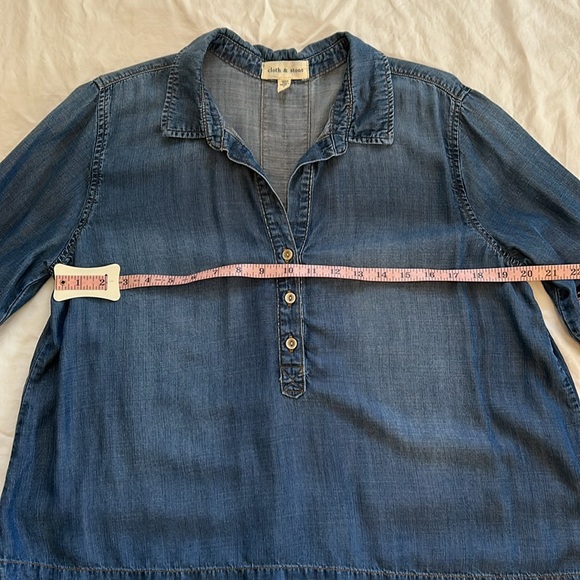 Cloth & Stone 💖 Cute denim top. EUC from Anthropologie. - Picture 9 of 14